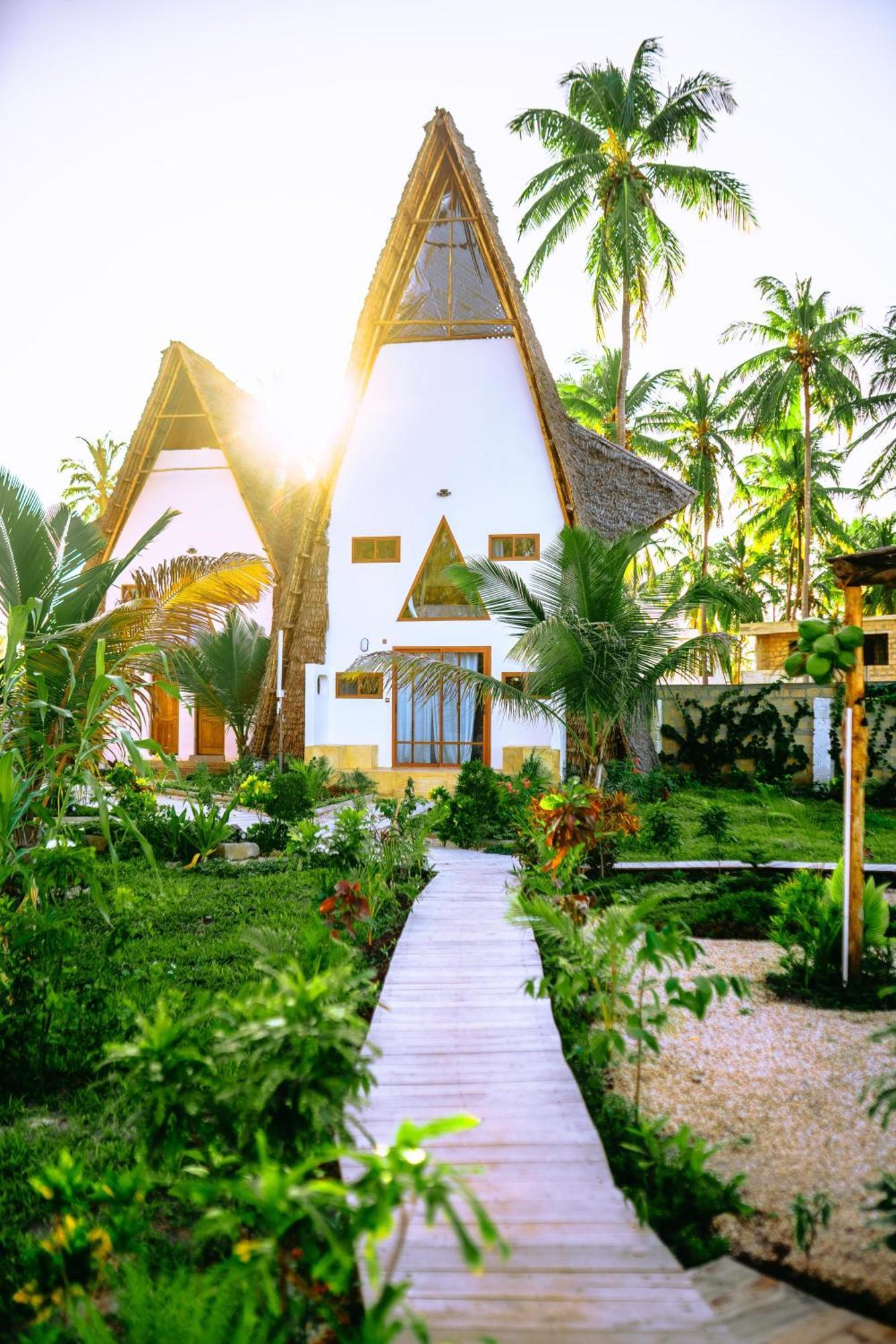 פוואני מצ'אנגני La Perla Beach Resort, Zanzibar - Your Beachfront Private Haven מראה חיצוני תמונה