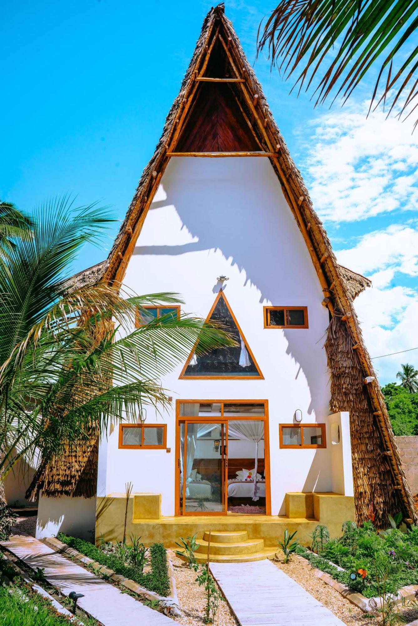 פוואני מצ'אנגני La Perla Beach Resort, Zanzibar - Your Beachfront Private Haven מראה חיצוני תמונה