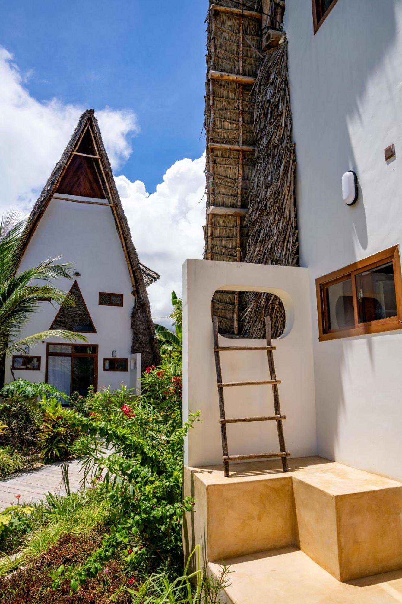 פוואני מצ'אנגני La Perla Beach Resort, Zanzibar - Your Beachfront Private Haven מראה חיצוני תמונה